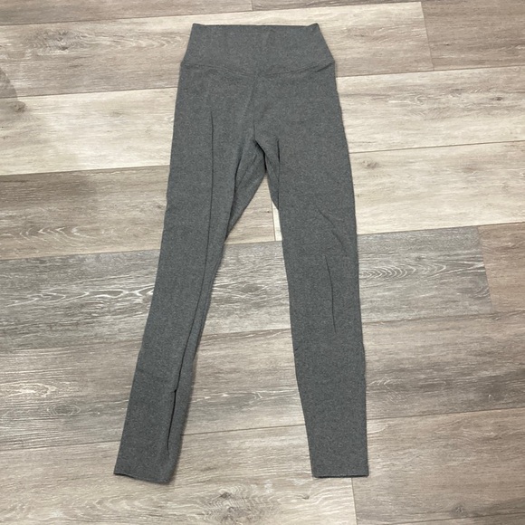 Simply Vera Vera Wang Soft Stretchy Grey Casual Leggings Medium - Picture 2 of 7
